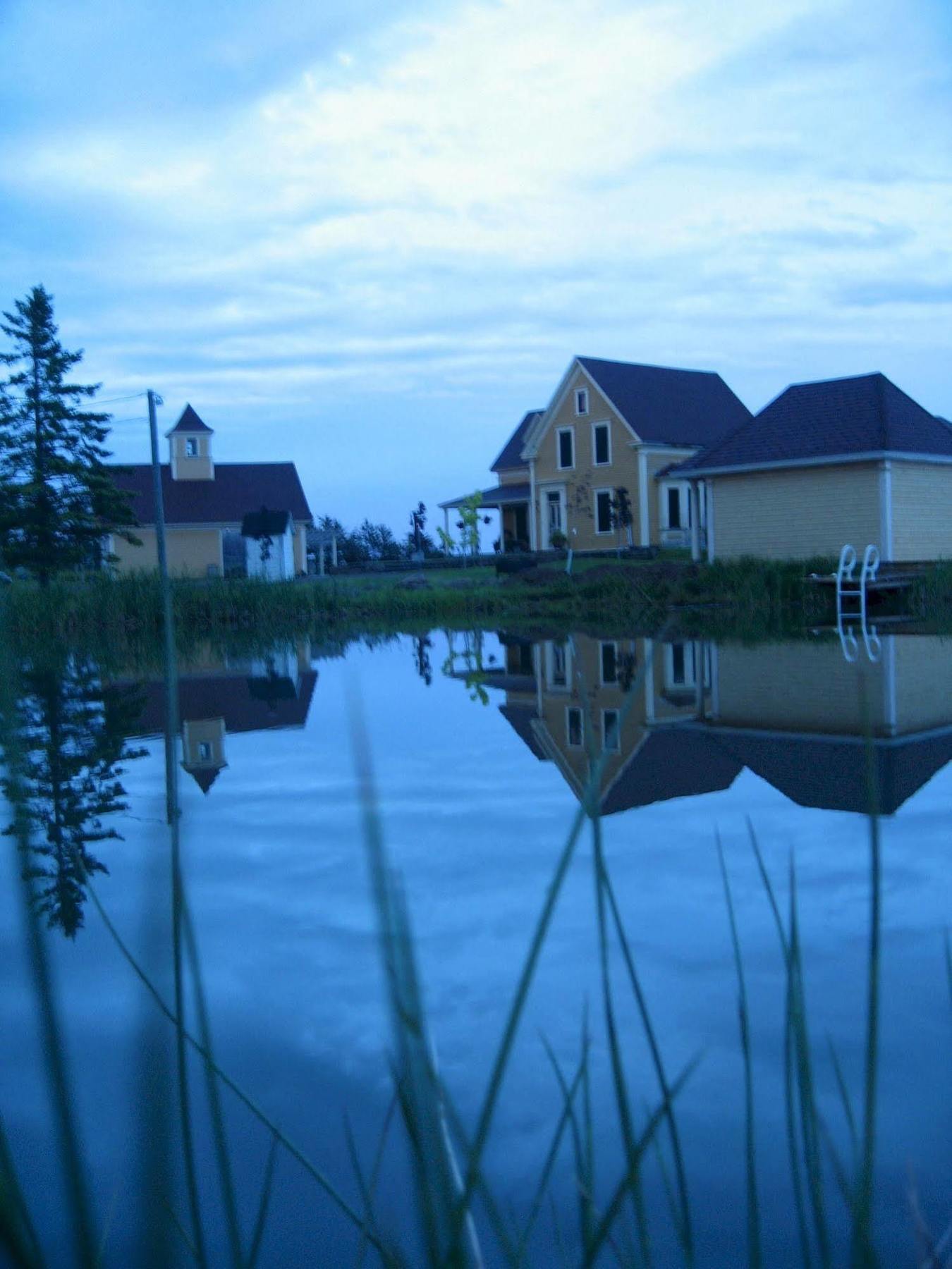 Magnetic Hill Winery Hotel Moncton Exterior photo